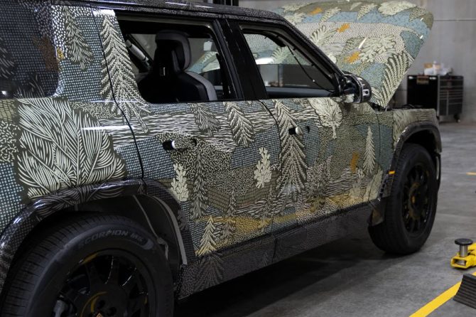 rivian-r2-wrap