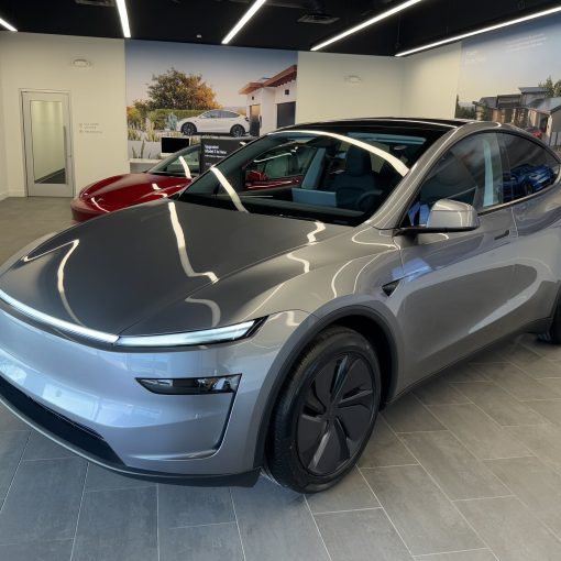 new-model-y-showroom2