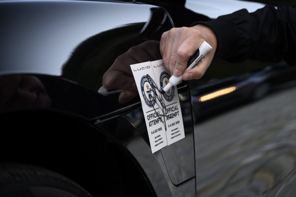 Lucid Group-Air-Grand-Touring-Guinness-World-Records-Title-5