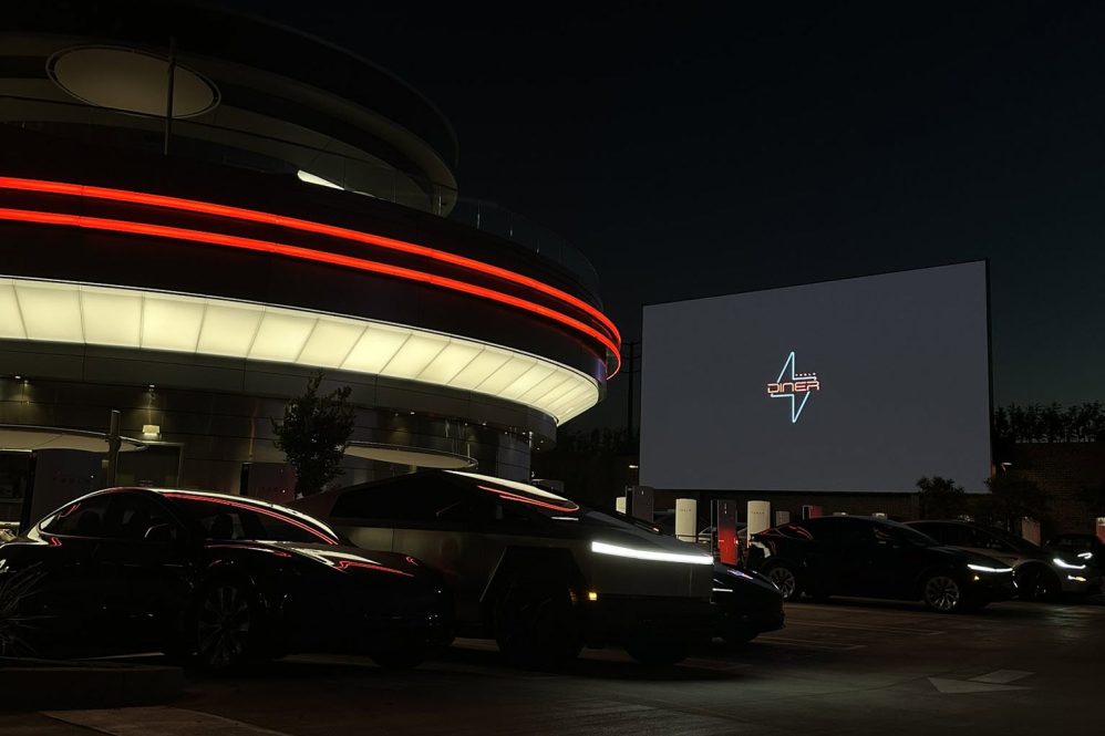 tesla-diner-superchargers