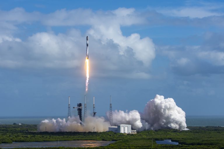 SpaceX Wins $739 Million Pentagon Deal to Launch U.S. Military ...