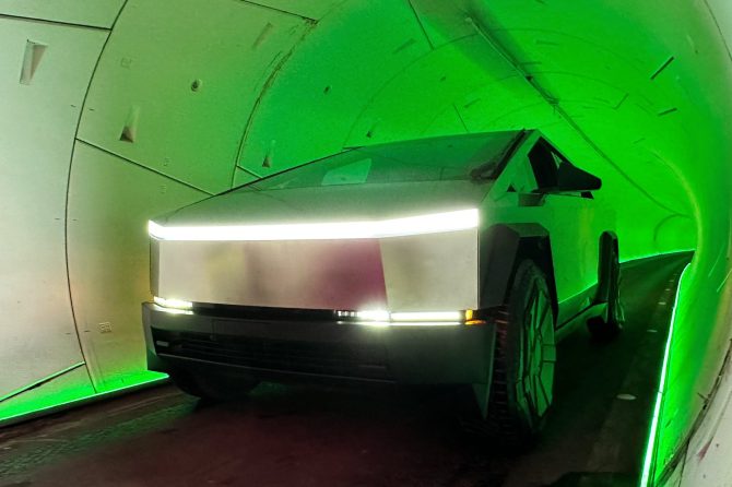 cybertruck vegas loop