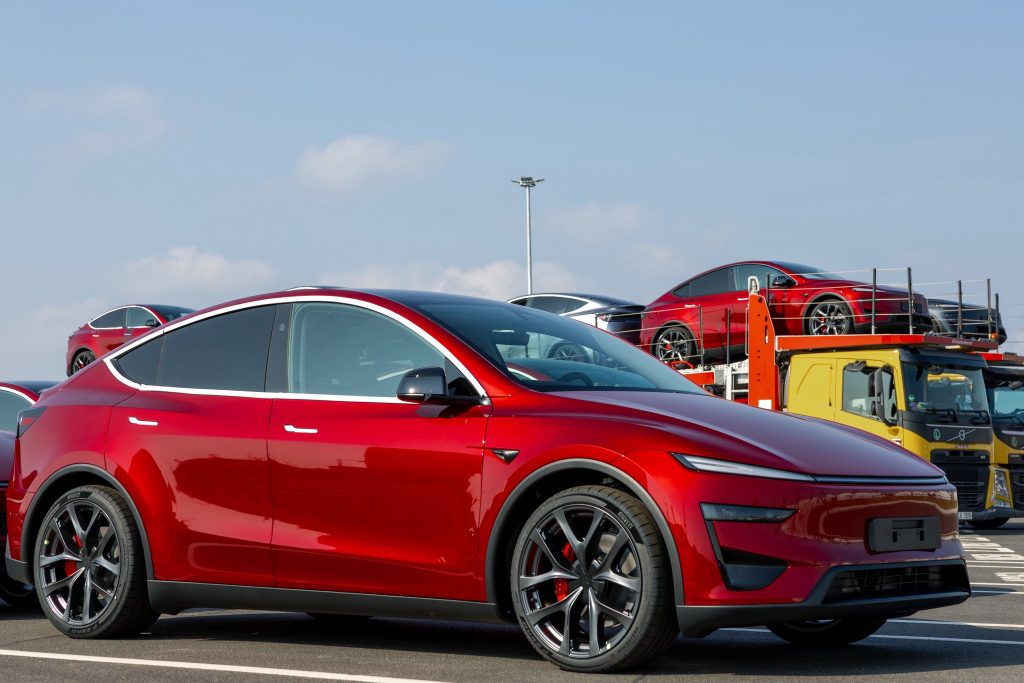 modely performance giga berlin