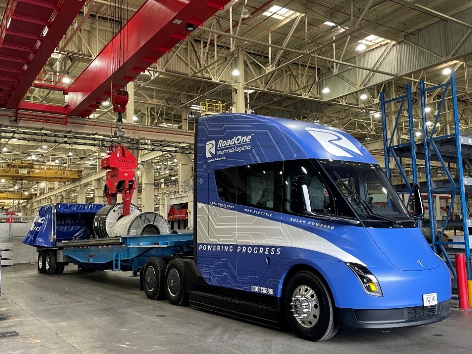 RoadOne Plans 10-Truck Fleet as Tesla Semi Exceeds Expectations