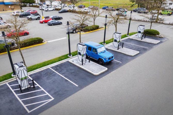 mercedes benz ev charger