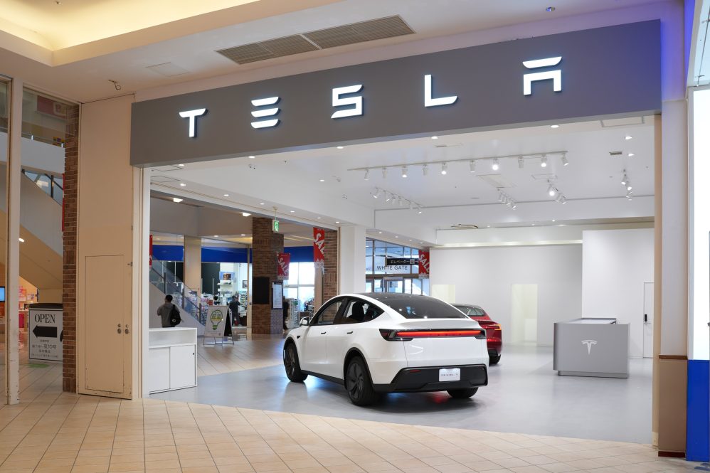 tesla japan