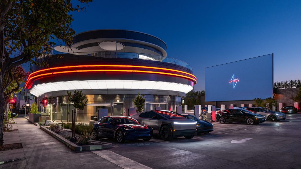 Tesla Supercharger Diner in Los Angeles
