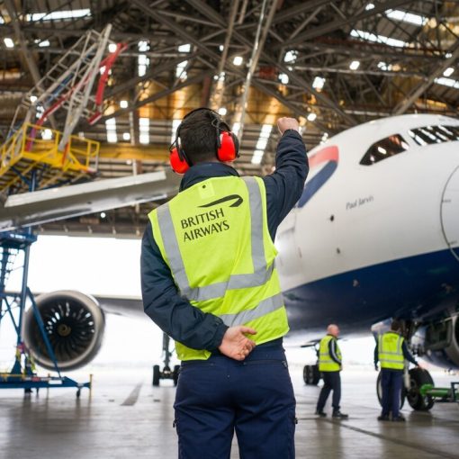 British_Airways-British_Airways_first_787_aircraft_being_fitted_with_Starlink-960x720-ref207396