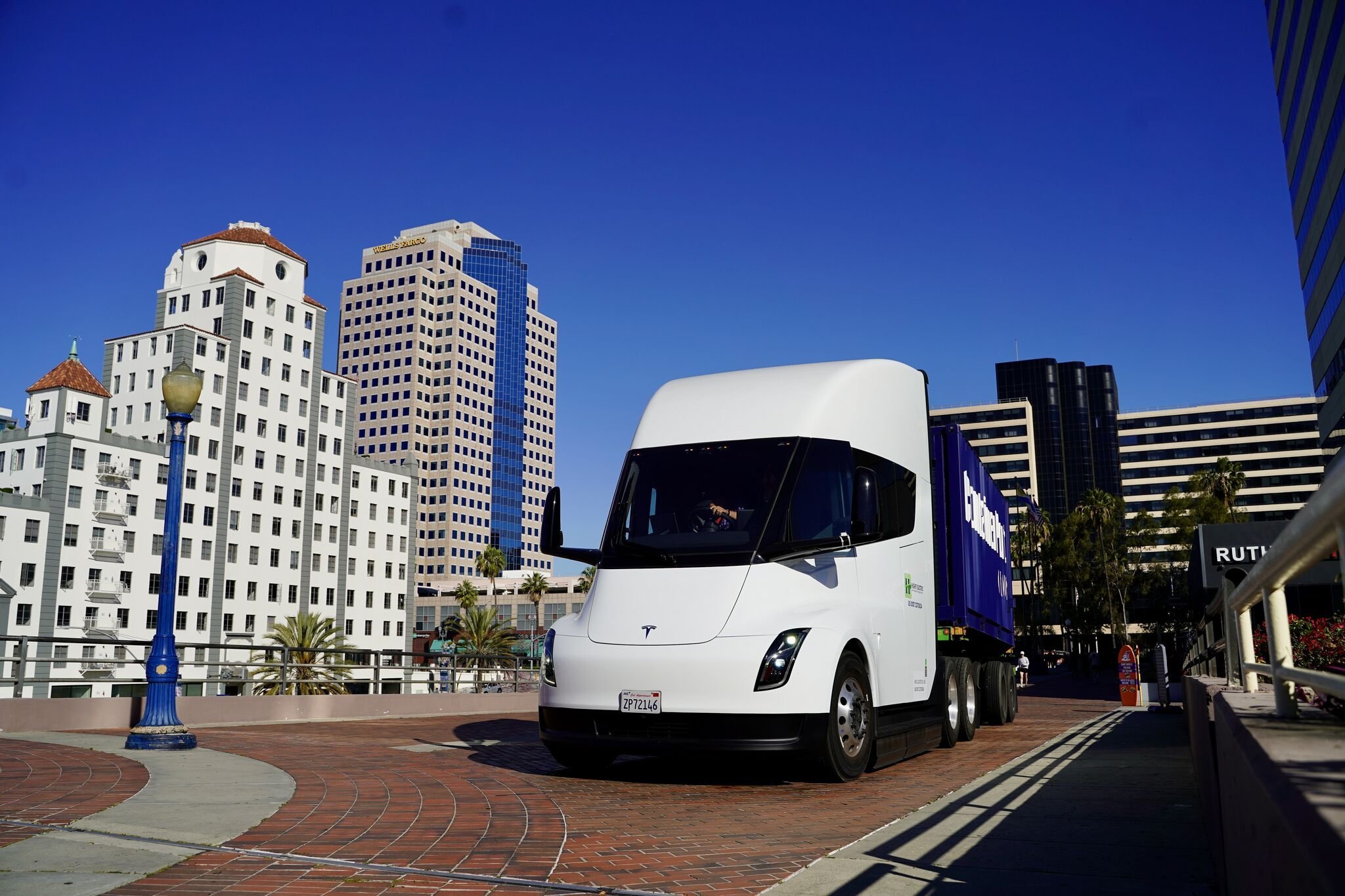 Hight Logistics adds Tesla Semi to fleet, says more trucks are coming