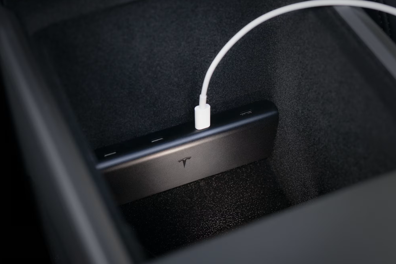 Tesla launches new Model 3/Y 4-in-1 USB-C Hub, only available in Canada ...