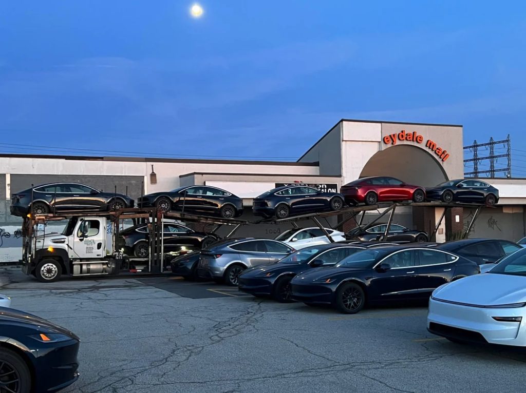 model 3 premium rwd arriving canada