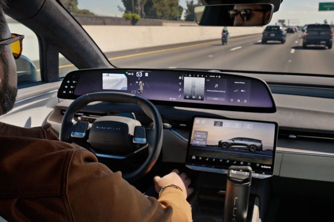 lucid gravity hands free
