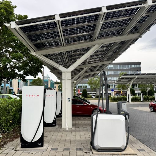 tesla supercharger with vacuum in germany