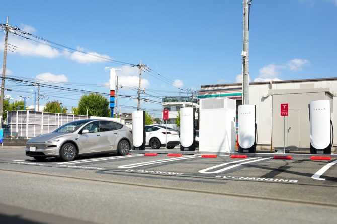 tesla supercharger 150 japan