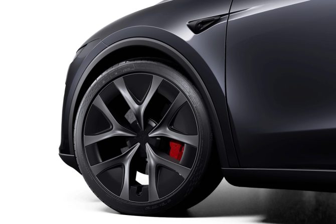 model y performance wheel
