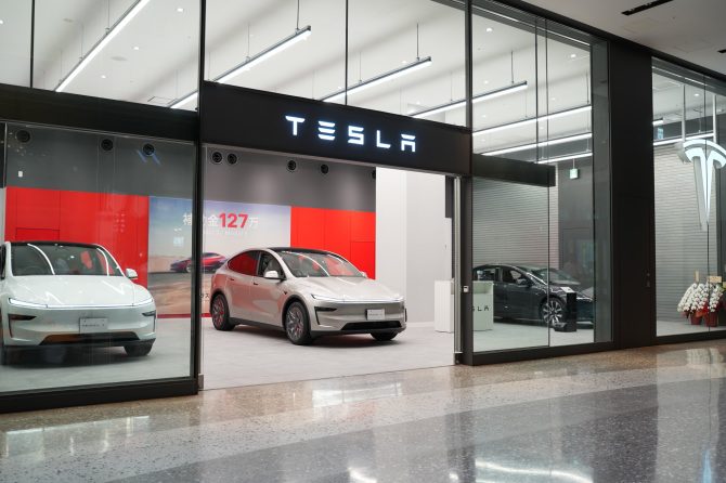 tesla japan