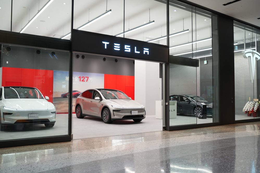 tesla japan