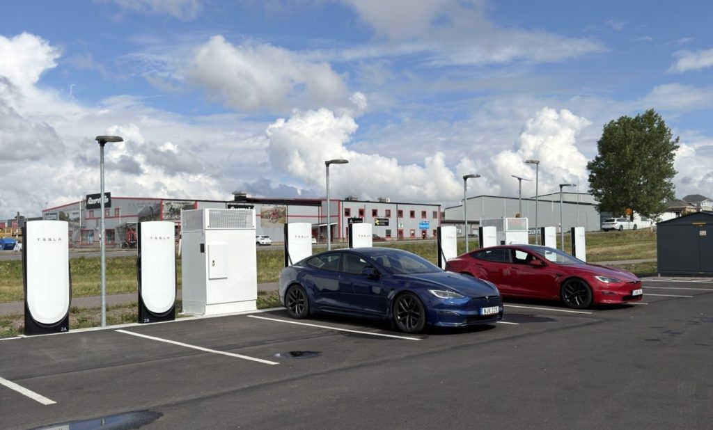 tesla supercharger sweden
