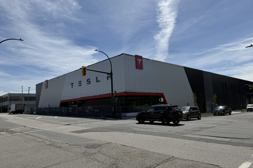 tesla vancouver raymur