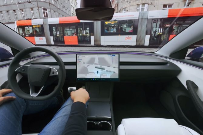 tesla fsd czechia