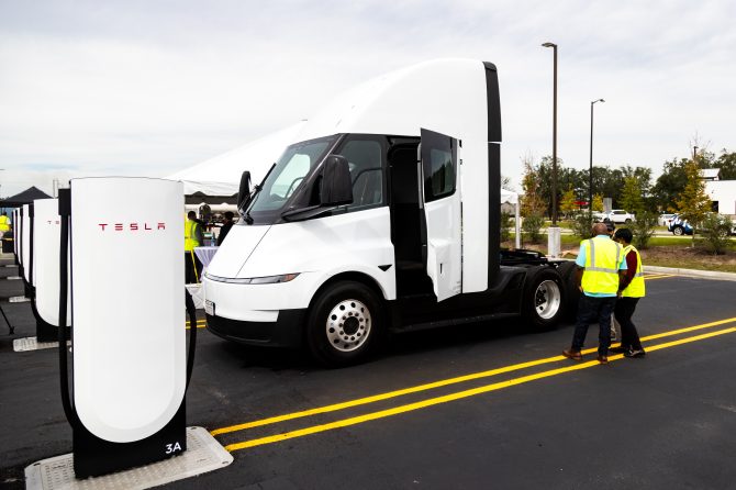 tesla semi megacharger pilot
