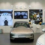 tesla store in singapore